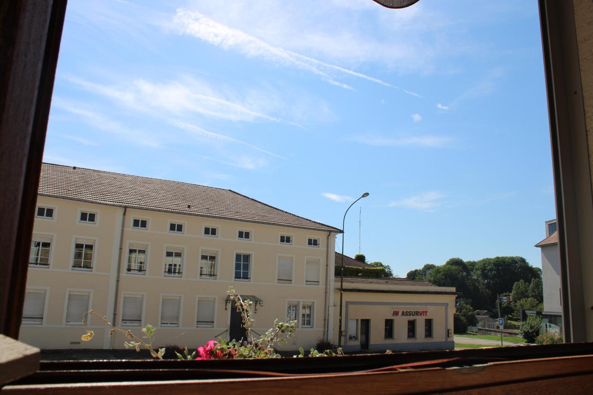 Hotel Le Commerce Dompaire Exteriér fotografie